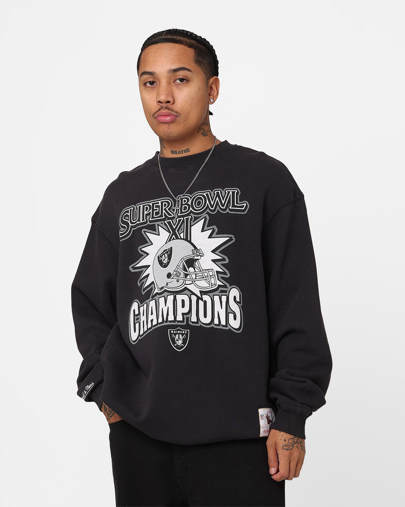 Las Vegas Raiders Vintage Super Bowl Champions NFL Crewneck Sweat