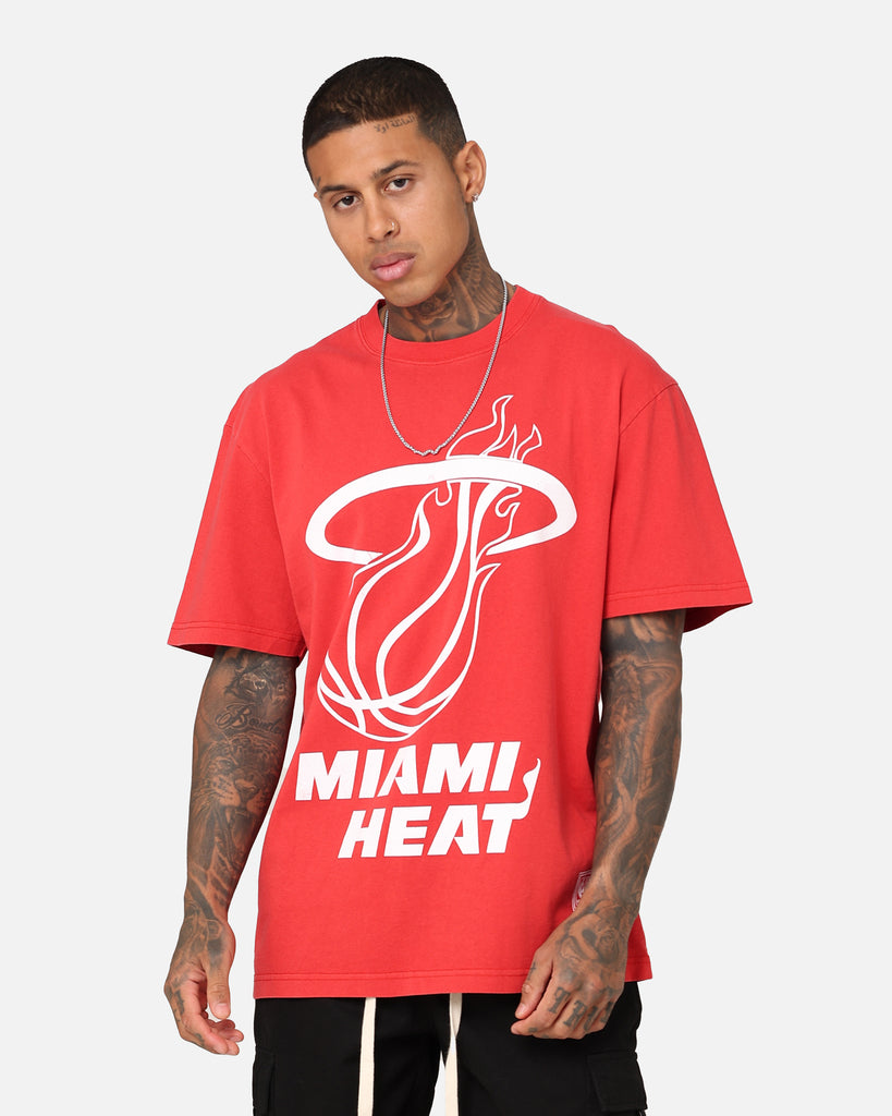 Mitchell & Ness Miami Heat XL Logo One Colour T-Shirt Faded Red ...