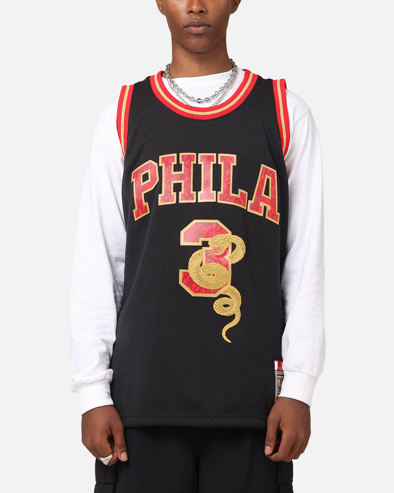 MITCHELL & NESS Mitchell & Ness Philadelphia 76ers Allen Iverson 1996 Swingman Jersey Black/Gold