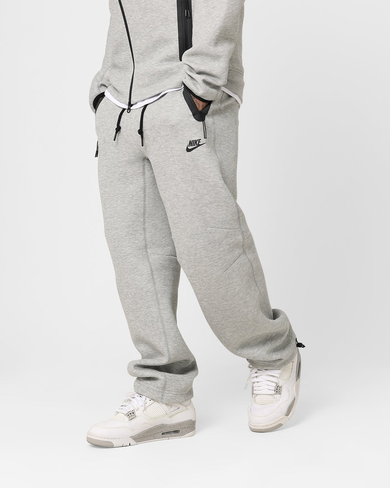 Nike Tech Fleece Loose Fit joggers With toggle in Gray for Men