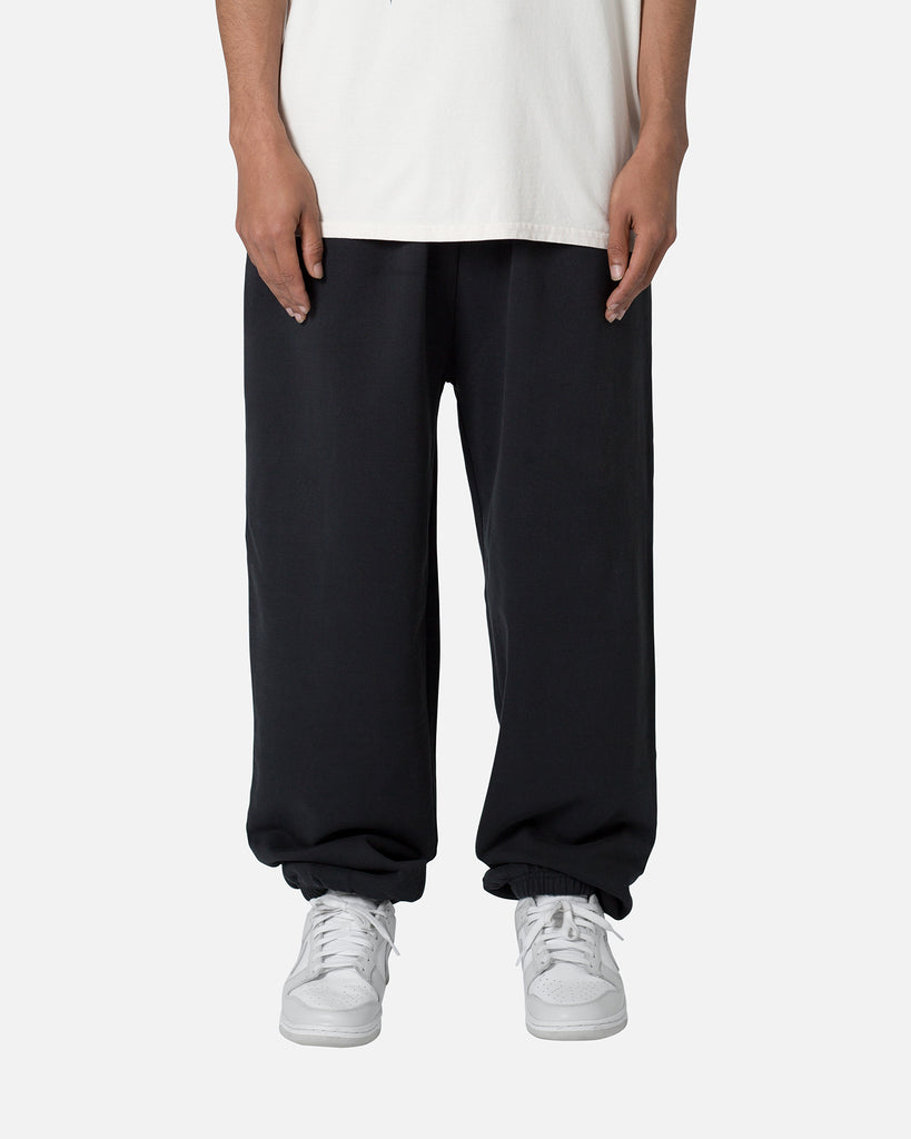 MNML Baggy Sweatpants Black | Culture Kings