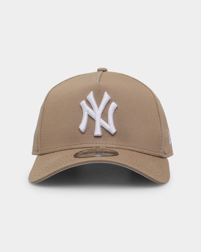 New Era New York Yankees 9FORTY A-Frame Seasonal Snapback Moss Tumbleweed/White