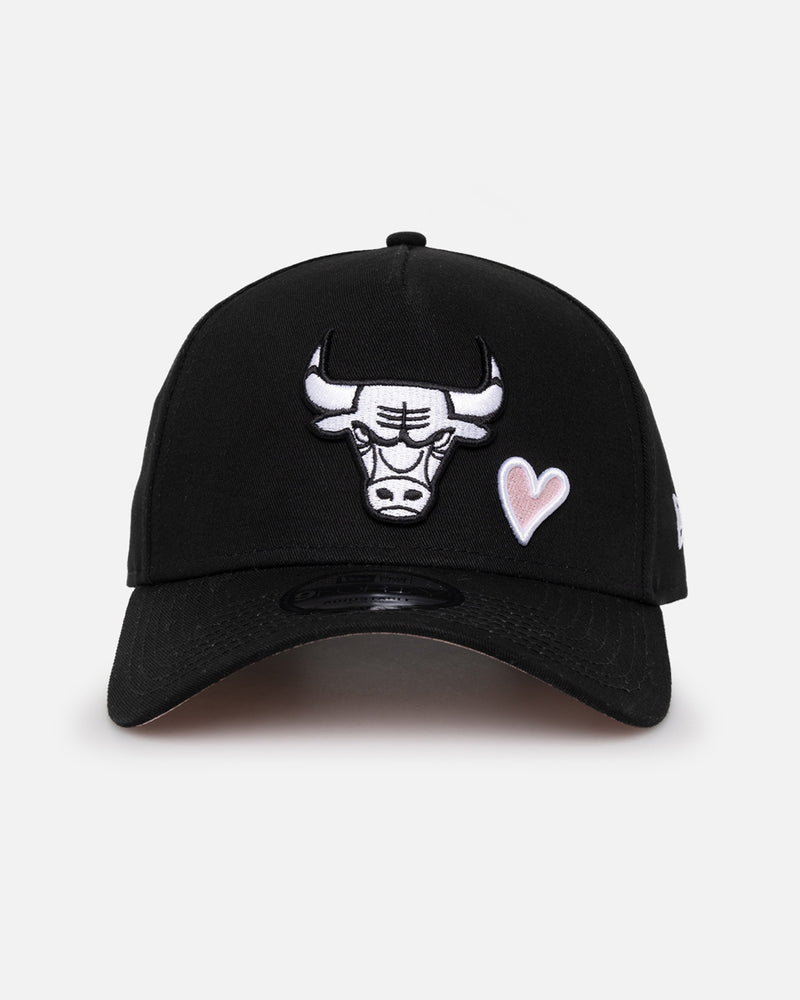 New Era Chicago Bulls 'Pink Satin Hearts' 9FORTY A-Frame Snapback Black/White