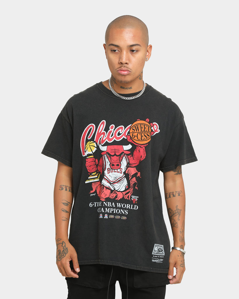 Mitchell & Ness Chicago Bulls Sweet Six-Cess Vintage T-Shirt Black ...