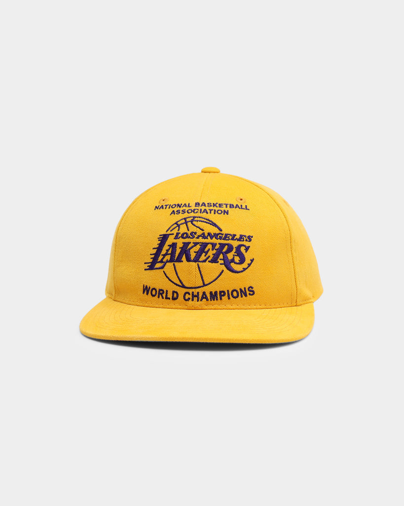 Mitchell & Ness Los Angeles Lakers Champions Deadstock Snapback Yellow ...