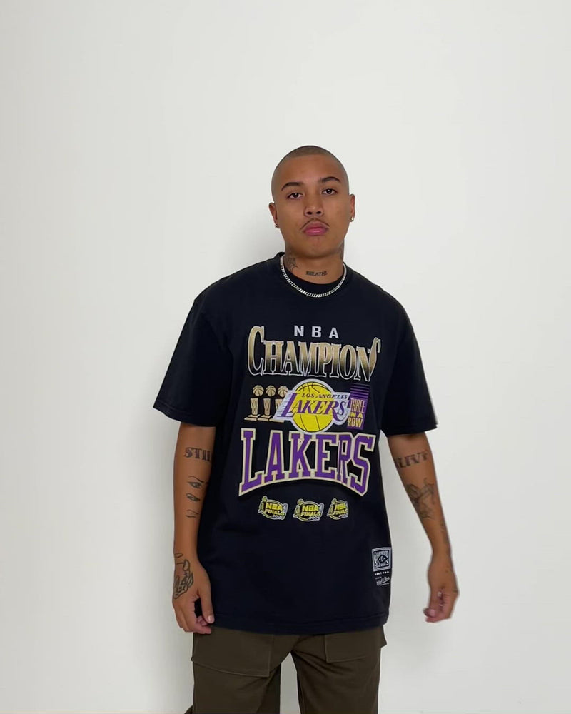 Mitchell & Ness Los Angeles Lakers Champs Short Sleeve T-Shirt