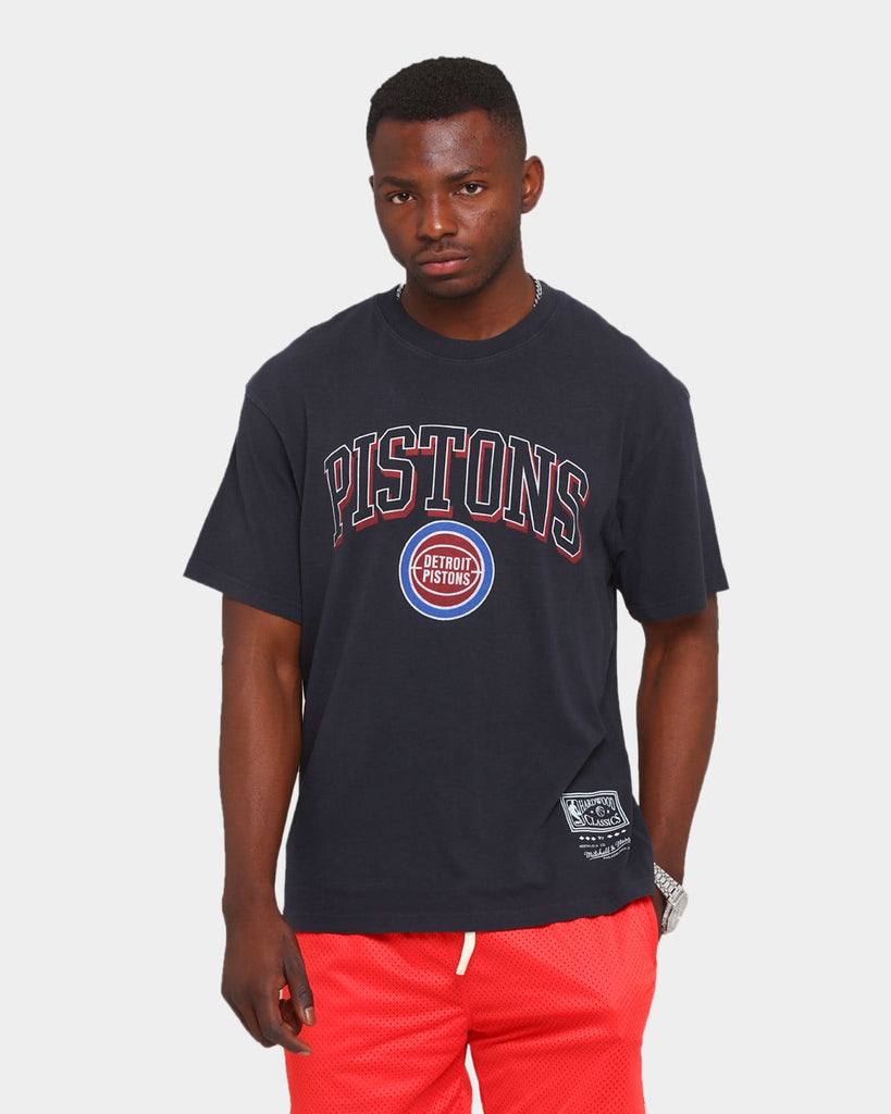 Mitchell & Ness Detroit Pistons Keyline Logo Vintage T-Shirt Black ...